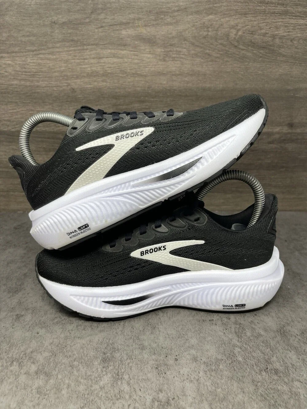 Brooks Ghost 17 Black Grey White Size 5 Womens Wide Running Walking Shoes